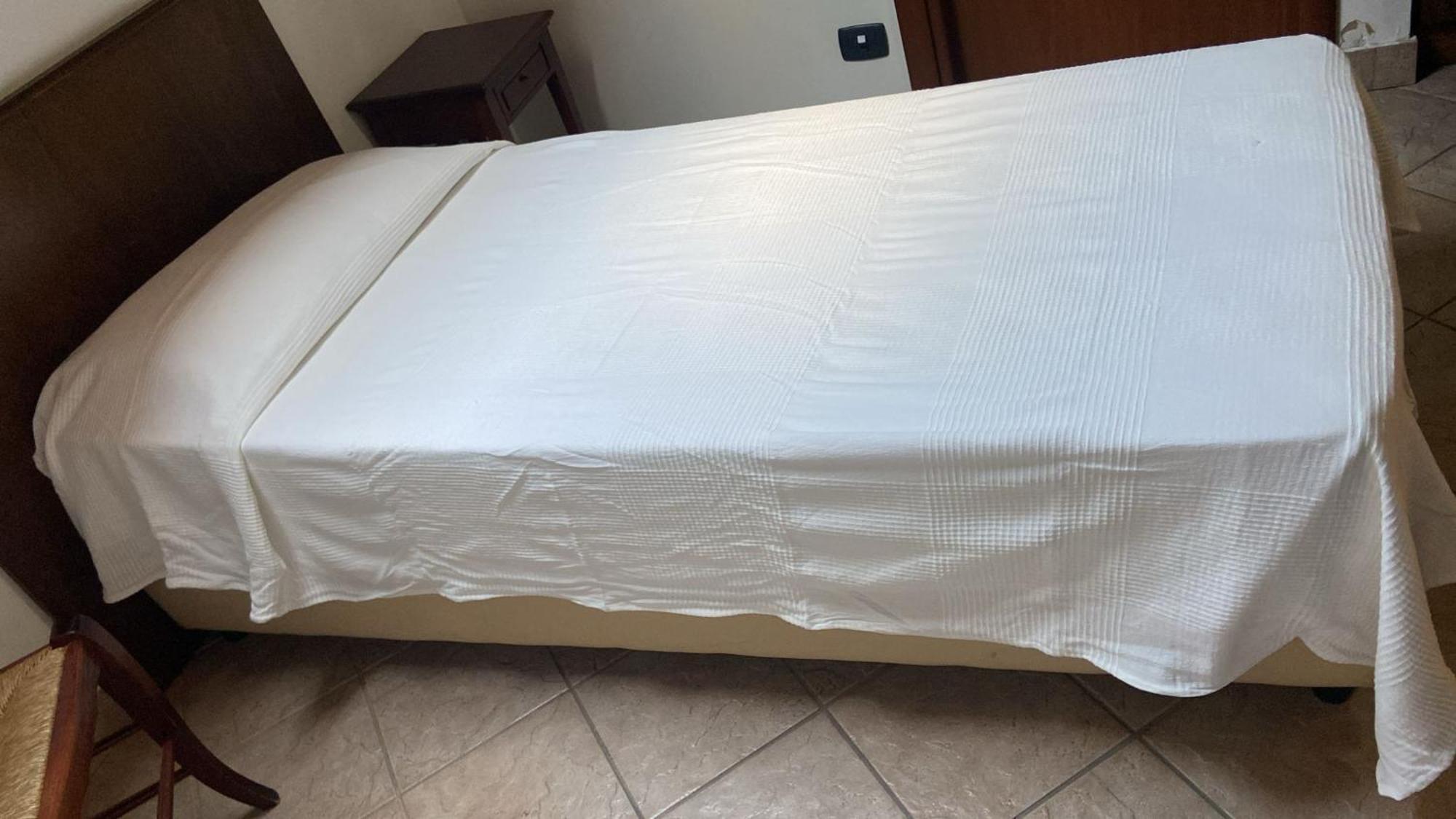 Hotel Capomulini 3 Stelle 阿奇雷亚莱 外观 照片